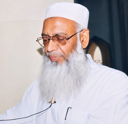 Dr. Abdalla Mohamad Abubakar Khateeb, Dean, College of Islamic Studies